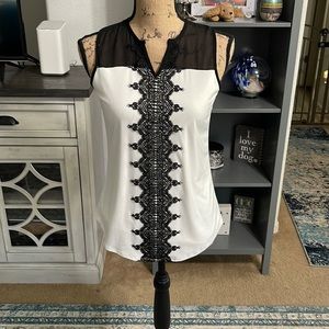 NWT Maurices top size S